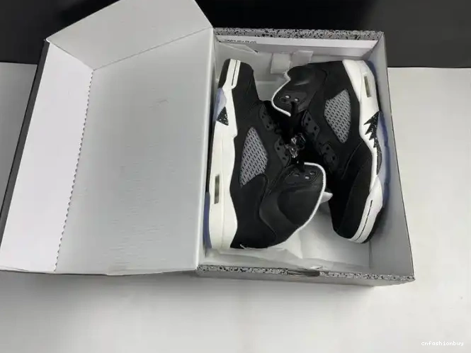CT4838-011 5 OREO JORDAN AIR 0503